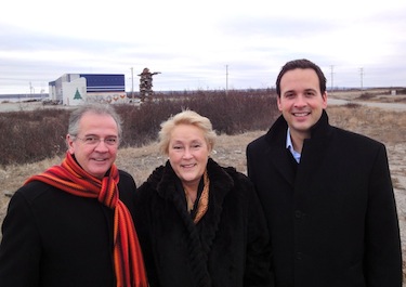 Pauline Marois, leader of the Parti Québécois, visited Kuujjuaq Nov. 7 to learn more about Nunavik. Luc Ferland, who represents the riding of Ungava in Quebec’s National Assembly, (on the left) and by Alexandre Cloutier, MNA for Lac St-Jean and the PQ’s native affairs critic (on the right), accompanied Marois on her visit to the community. (PHOTO BY JANE GEORGE)