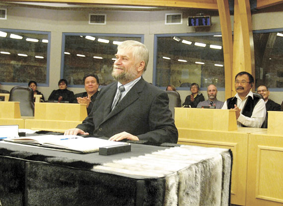 South Baffin MLA Fred Schell, who now serves as human resources minister, being sworn into cabinet Sept. 30. It's not clear how many MLAs knew of his ethics transgression on Sept. 28, when they chose to elect him to cabinet. (FILE PHOTO)