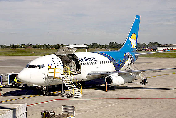 Canadian North has found a new southern charter base at Edmonton International Airport, where the Inuit-owned airline officially opened its new hangar there at a former SPAR Aerospace facility Jan. 24. The airline, which recently added three new Boeing 737s to its fleet, will provide charter flights for the energy and mining sectors working in northern Alberta and Canada, including Newmont Mining Corp.’s Nunavut operation. While the hangar terminal will provide maintenance to Canadian North's entire fleet, the attached terminal will serve only its charter customers. (PHOTO BY ALASDAIR MCLENNAN)