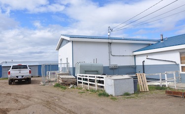 The Iqaluit Humane Society closed its animal shelter on Ulu Lane this past summer. (PHOTO BY SARAH ROGERS)