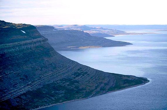 Many Nunavimmiut say that Quebec’s Tursujuq park project should protect the lands and waters around the Richmond Gulf, known for its striking cliffs and rich wildlife. (FILE PHOTO)