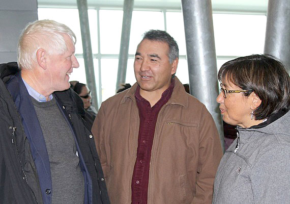 Bob Rae, the interim leader of the federal Liberal Party, arrives Oct. 12 in Kuujjuaq, where he was greeted at the airport by Makivvik Corp. president Jobie Tukkiapik and Kativik Regional Government chairperson Maggie Emudluk. During his 24-hour visit Rae plans to meet with local business owners to discuss the price of food in the North and go visiting. Read Nunatsiaqonline.ca later to learn more about Rae's visit to Nunavik. (PHOTO COURTESY OF THE KRG)