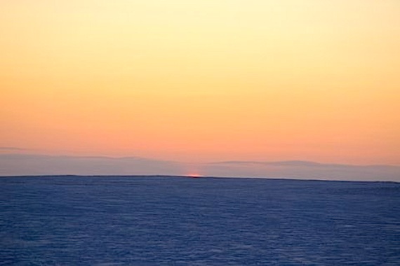 Here you can see the sun setting in Cambridge Bay at 12:09 p.m. on Nov. 29. People in the western Nunavut community won't see it rise again Jan. 11, 2013. (PHOTO BY DENISE LEBLEU)