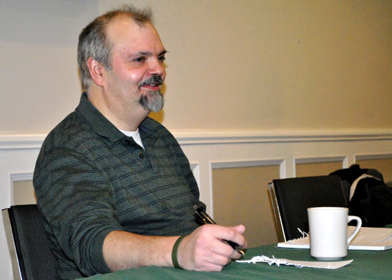 Doug Workman, the president of the Nunavut Employees Union, wants Tom Sammurtok, the minister of Community Government and Services, to order a forensic investigation to find out why Pangnirtung ended up producing a $1.5 million deficit. (FILE PHOTO)