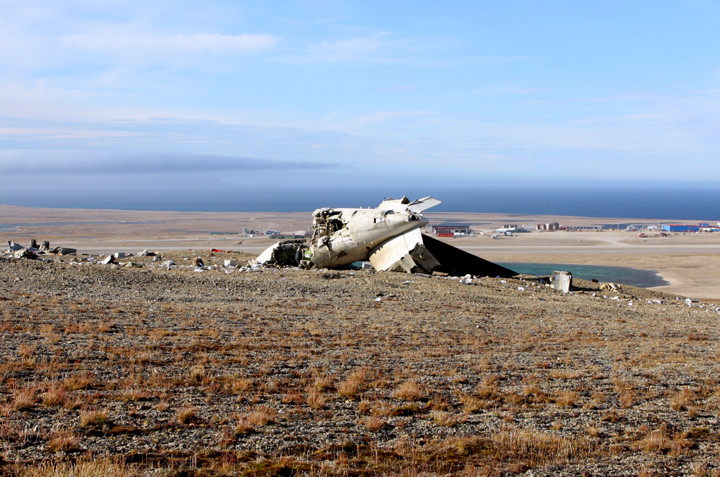 The Transportation Safety Board provided this photo to media March 25 showing a piece of the fuselage of First Air flight 6560 on the hill, looking west toward the Resolute Bay airport. The Boeing 737 had initial impact with the ground to the left of this photo. (PHOTO COURTESY OF TSB).