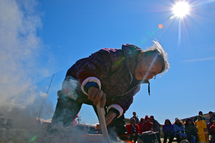 Susie Konana participates in the bannock making competition during the Kitikmeot Summer Games which unfolded over the long weekend in Cambridge Bay. The games feature Inuit sports and games as well as traditional skill competitions such as seal skinning, goose plucking and bannock making. See more photos and story later on nunatsiaqonline.ca. (PHOTO BY KELCEY WRIGHT)