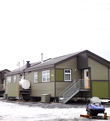 This more recently-built units in Nunavik was built as a staff unit for one of the region's organizations. (PHOTO BY JANE GEORGE)