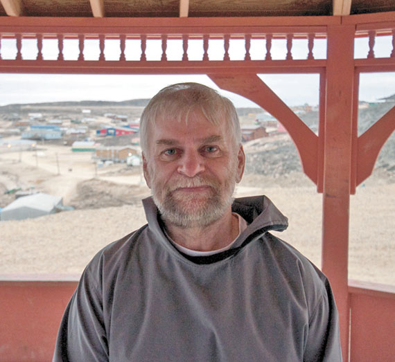 Fred Schell, the former MLA for South Baffin, says that for Nutrition North Canada to work, retailers must disclose the freight rates they actually pay and must disclose their profit margins on subsidized items. (FILE PHOTO)