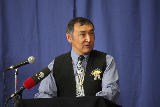 Justice Minister Paul Okalik welcomed Mike Jeffrey as Nunavut's 7th commanding officer of Nunavut's 