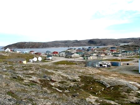 Hydro-Québec is working to clean up a 10,000-litre diesel fuel oil spill in Ivujivik, which took place this past weekend. (FILE PHOTO)