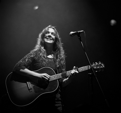 St. John's , Newfoundland singer/songwriter Amelia Curran brings her folk roots and mental health advocacy to Iqaluit, Cape Dorset and Pangnirtung this week. (HANDOUT PHOTO)