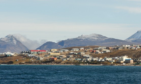 A major police operation continues in Pond Inlet July 26. The Nunavut RCMP is asking residents who live in the 700 block to vacate their homes immediately and move to safety. Police have set up an accommodations safe area at the Pond Inlet Community Hall, where they are providing meals to community members. Residents are asked to report their new location to RCMP at (867) 899-1111. Residents in the 800 and 1000 blocks are asked to remain inside until further notice, unless directed by RCMP. Since early July 26, police have been looking for Jeffrey Killitee, 27, a local man who is considered armed and dangerous after making threats against community members and local police. RCMP said they hope to locate Killitee to “resolve the situation peacefully and without incident.” Killitee was arrested and charged with the September 2014 murder of 43-year-old Charlie Angnetsiak. Killitee remained in detention until March 2017, when the second-degree murder charge was stayed and he was released. (FILE PHOTO)