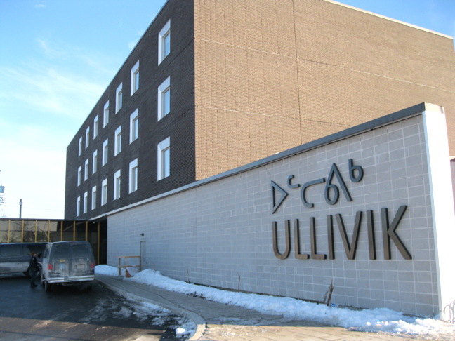 The Ullivik centre hosts Nunavik patients and their escorts staying in Montreal. The NRBHSS has postponed plans to revise its medical escort policy until February 2018, to give it time to consult Nunavimmiut. (FILE PHOTO) 