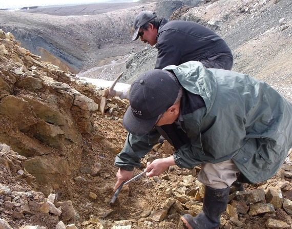 If you have taken a course on prospecting in Nunavut, you may be eligible for up to $8,000 to cover your costs this summer. (FILE PHOTO) 